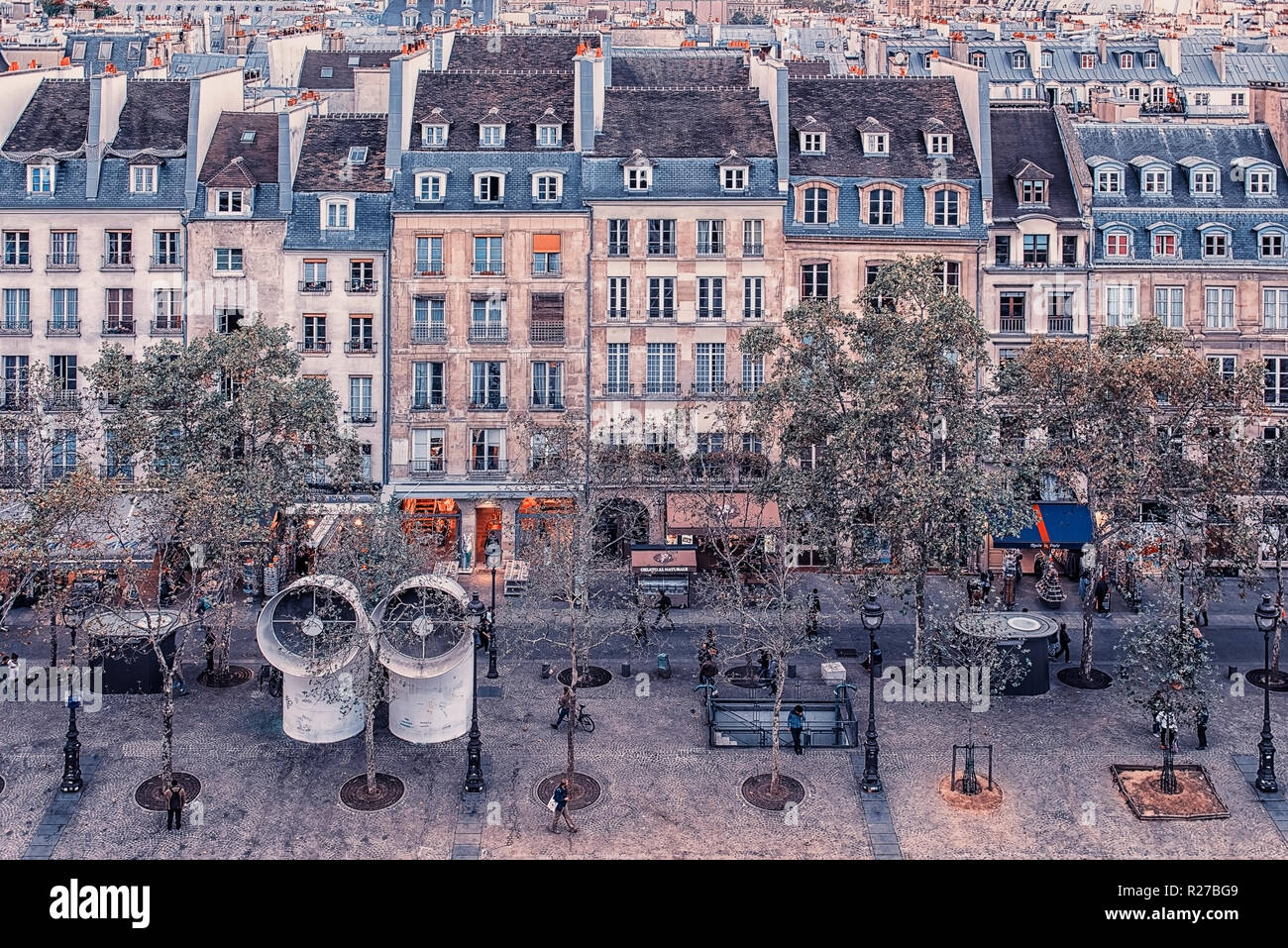 Place Georges Pompidou à Paris Banque D'Images