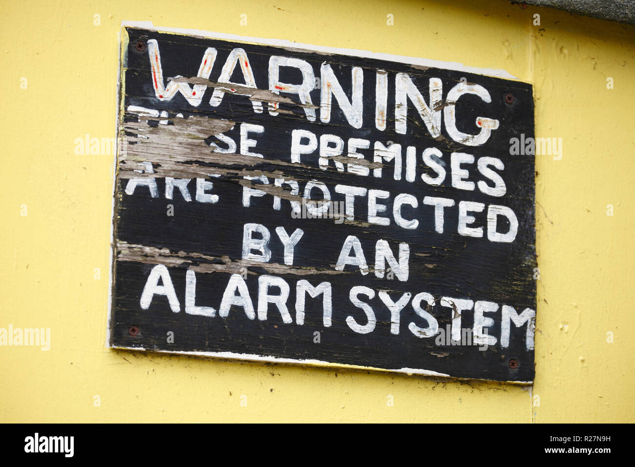 Avertissement Ces locaux sont protégés par un système d'alarme. Banque D'Images