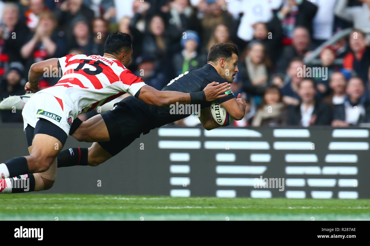 Londres, Royaume-Uni, 17 novembre 2018. Danny Care de l'Angleterre va au-dessus de sa essayer pendant 183 International entre l'Angleterre et du Japon au stade de Twickenham, Londres, Angleterre le 10 novembre 2018. Action Sport Crédit Photo Banque D'Images Londres, Royaume-Uni, 17 novembre 2018. Danny Care de l'Angleterre va au-dessus de sa essayer pendant 183 International entre l'Angleterre et du Japon au stade de Twickenham, Londres, Angleterre le 10 novembre 2018. Action Sport Crédit Photo Banque D'Images