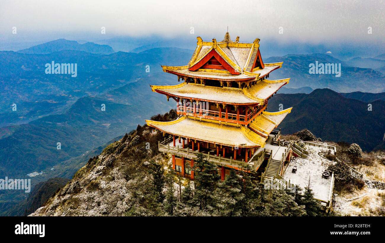 Le temple d'or, pointe Wanfo Emeishan ou Emei Mountain, province du Sichuan, Chine Banque D'Images