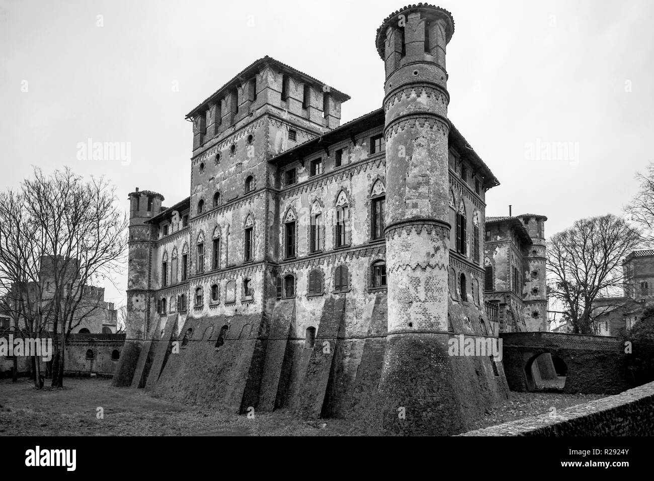 Château de Piovera en Piémont, Italie du nord. Banque D'Images