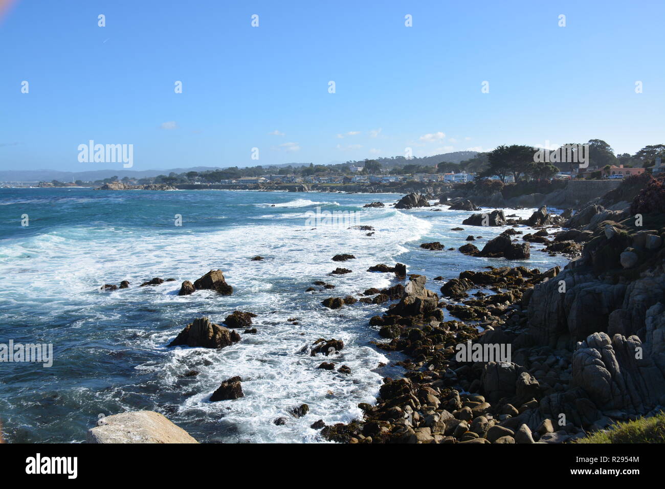 Monterey, Californie. Les vagues de l'après-midi. La Pacific Coast Highway. Banque D'Images