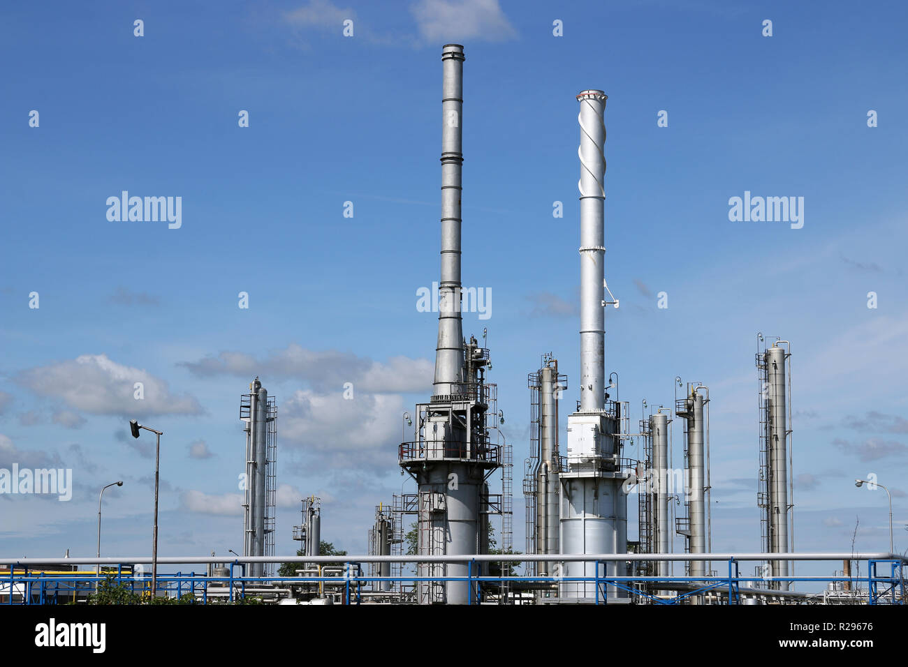 Raffinerie de pétrole usine pétrochimique Industrie formulaire Banque D'Images