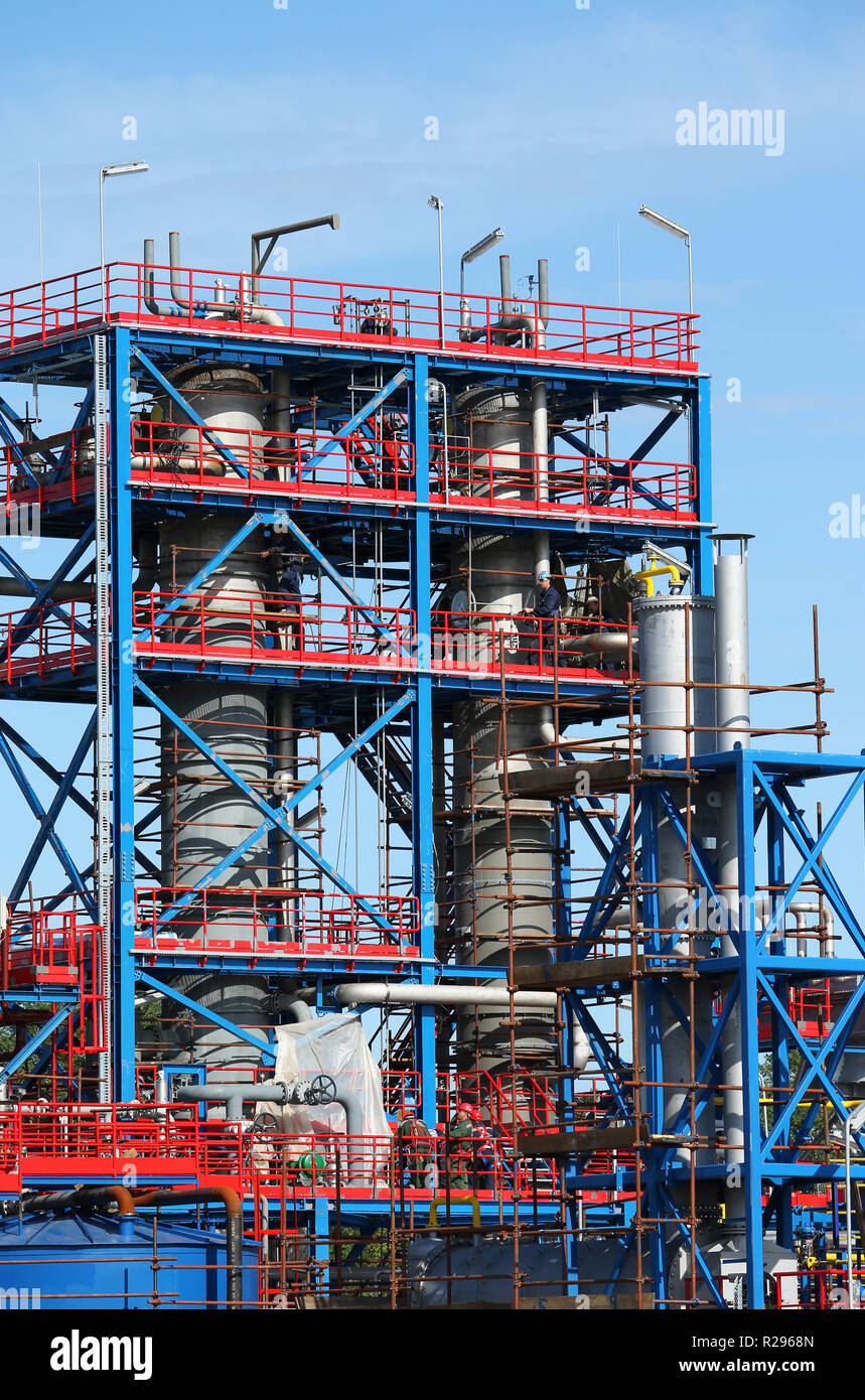 L'usine pétrochimique de raffinerie industrie construction site Banque D'Images