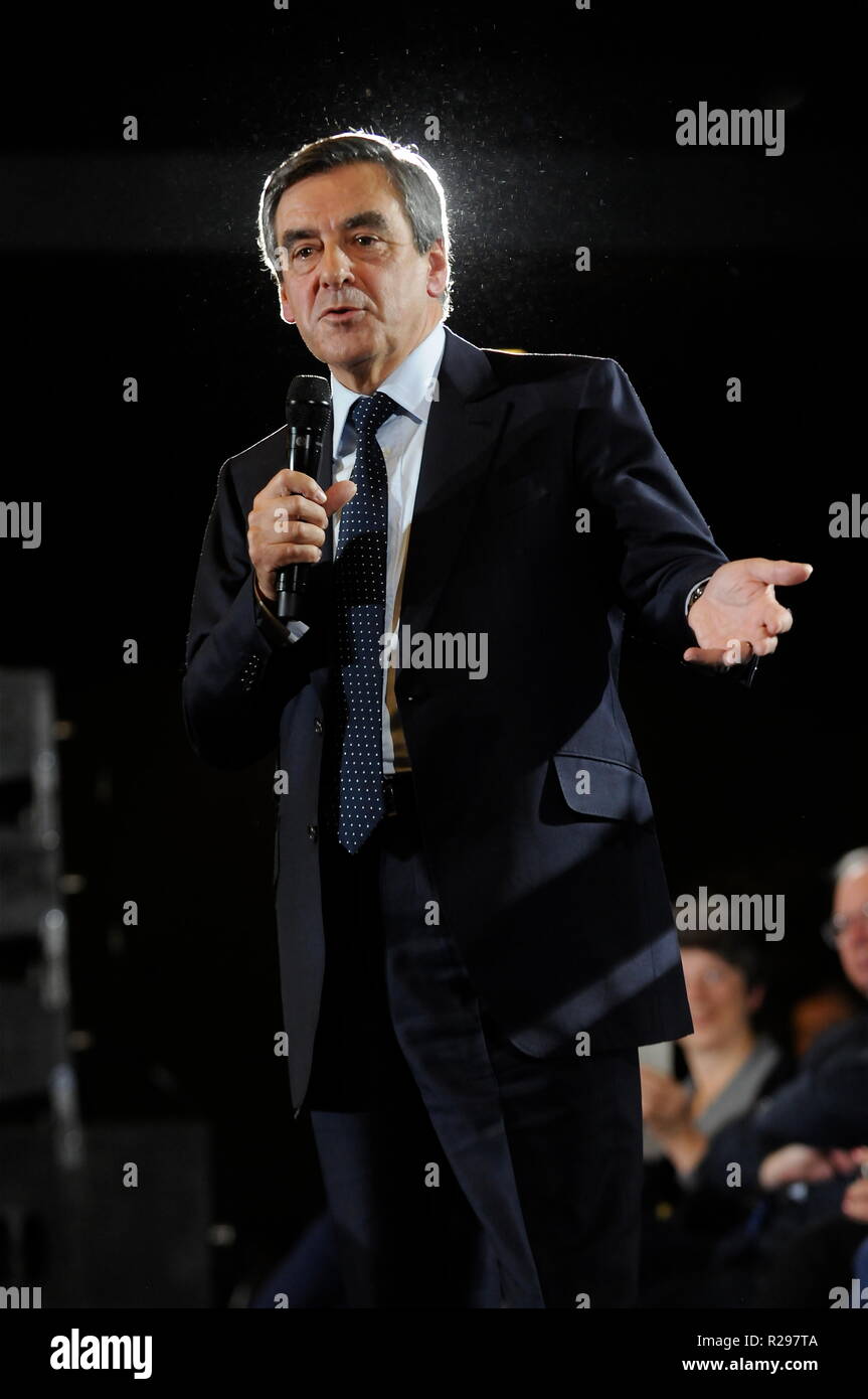 François Fillon parle à Lyon, France Banque D'Images