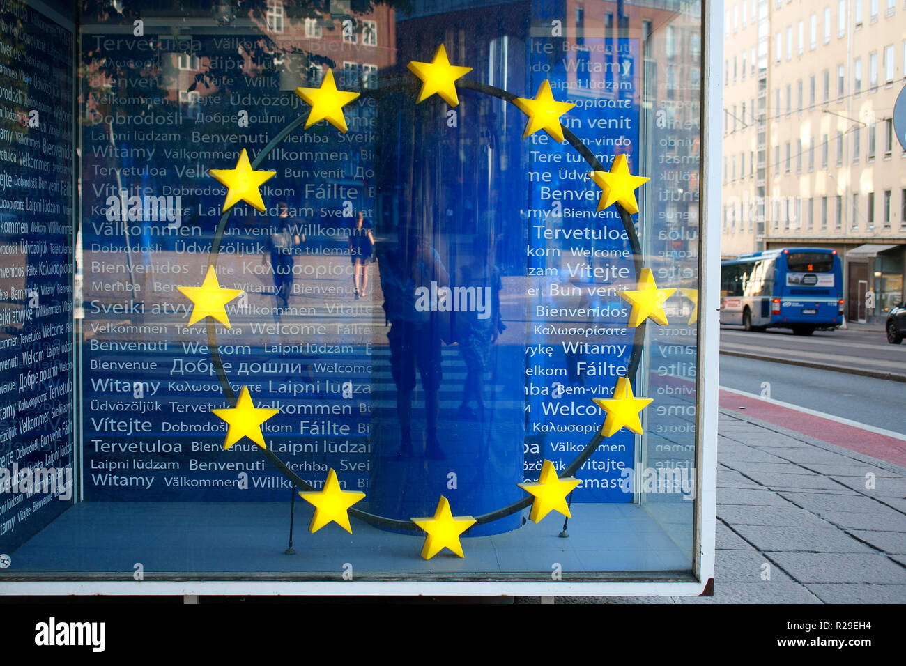 Die Europaeische Fahne/ Flagge dans der Vertretung der UE, Helsinki (nur für redaktionelle Verwendung. Keine Werbung. Referenzdatenbank : http://www.3 Banque D'Images