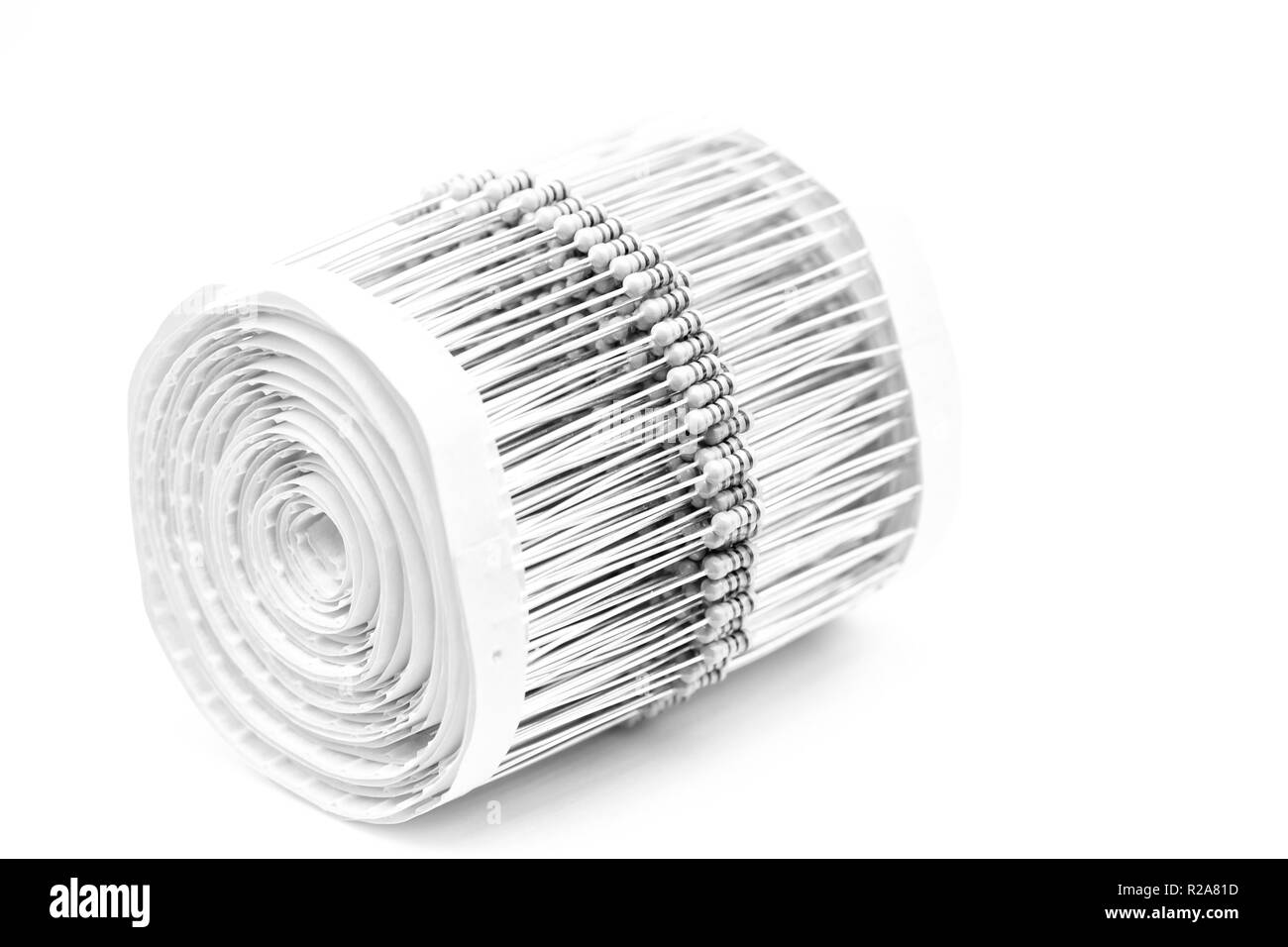 Flou dans la lumière blanche beaucoup d'électronique résistance componet comme concept de groupe et de la résistance Banque D'Images