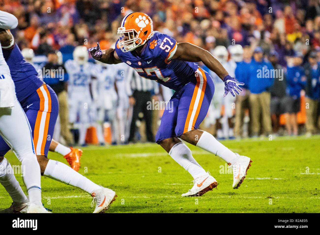 Clemson Tigers Tre linebacker Lamar (57) au cours de la NCAA college football match entre le Duc et Clemson le samedi 17 novembre 2018 au Memorial Stadium à Clemson, SC. Jacob Kupferman/CSM Banque D'Images