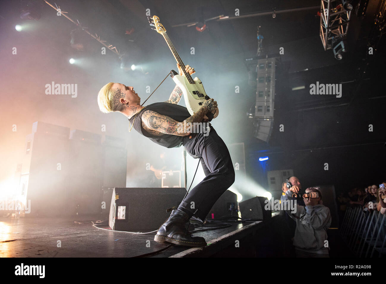 Manchester, UK. 17 novembre 2018. Isaac Hoffman et Laurie Vincent d'esclaves effectuer à la Manchester Academy sur leur tournée britannique, Manchester 17/11/2018 Credit : Gary Mather/Alamy Live News Banque D'Images