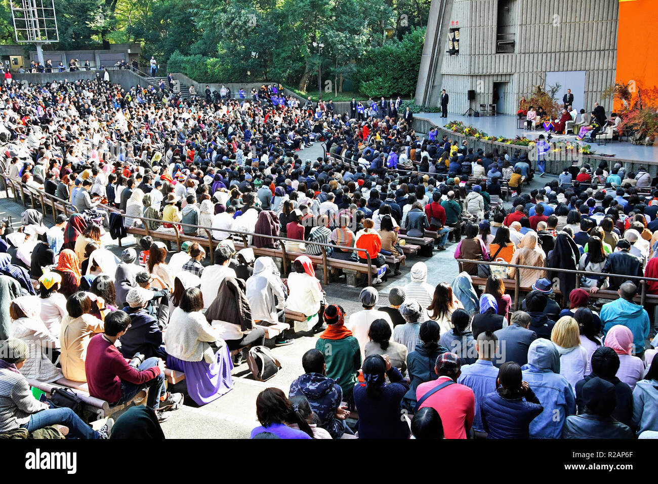 Tokyo, Japon. 17 novembre, 2018. Le dalaï-lama à la 'One - Nous sommes une famille" à la salle de Concert en plein air d'Hibiya. Tokyo, 17.11.2018 | Conditions de crédit dans le monde entier : dpa/Alamy Live News Banque D'Images