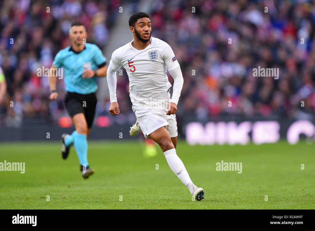 Londres, Royaume-Uni. 18 novembre 2018. Angleterre defender Joe Gomez (5) au cours de l'UEFA Ligue Nations match entre l'Angleterre et la Croatie au stade de Wembley, Londres, le dimanche 18 novembre 2018. (©MI News & Sport Ltd | Alamy Live News) Banque D'Images