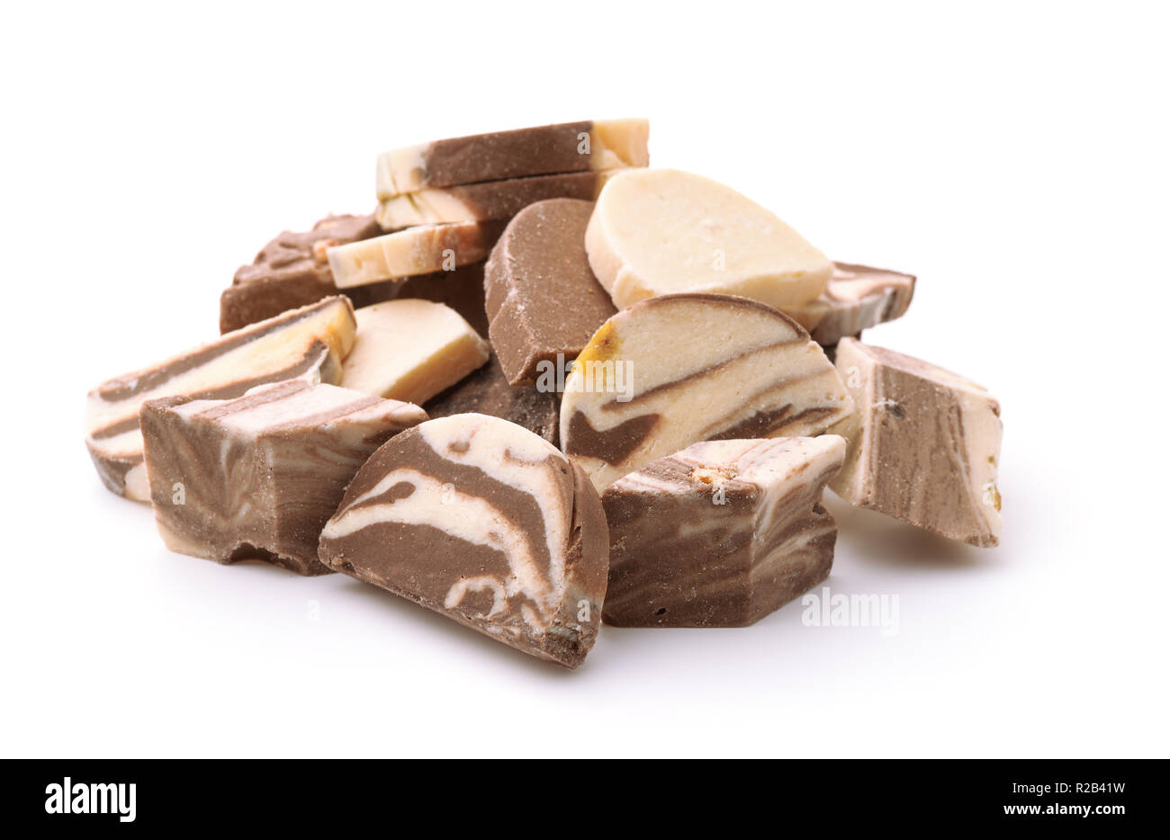 Pile de divers morceaux de halva isolated on white Banque D'Images