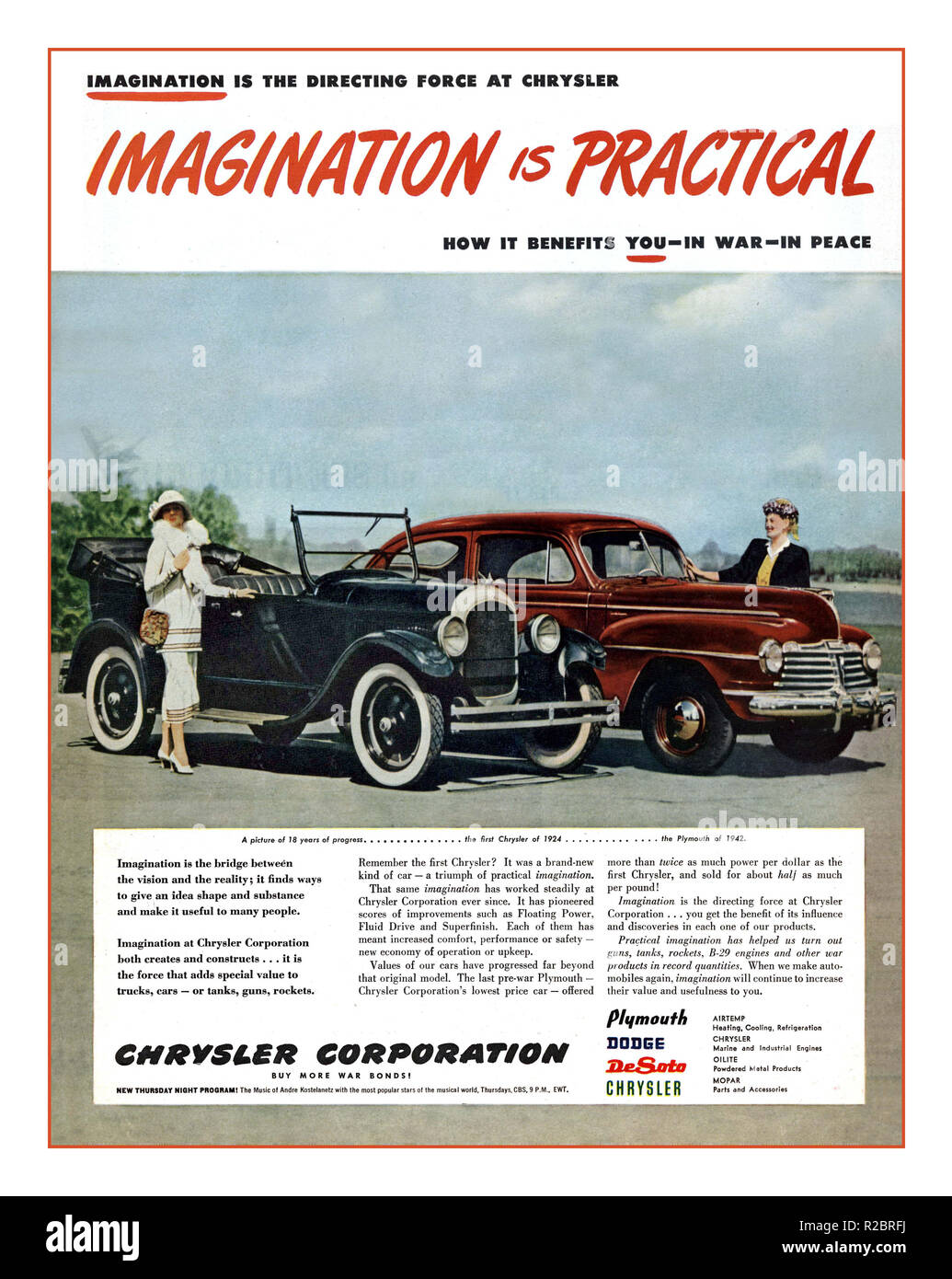 WW2 La publicité automobile Chrysler Plymouth 1945 Annonce par Chrysler Corporation 'IMAGINATION est pratique' dans la guerre dans la paix.. La première Chrysler en 1924 et le Chrysler Plymouth 1942 la promotion de l'achat des obligations de guerre pour l'effort de guerre, la production automobile de l'Amérique en temps de guerre Banque D'Images