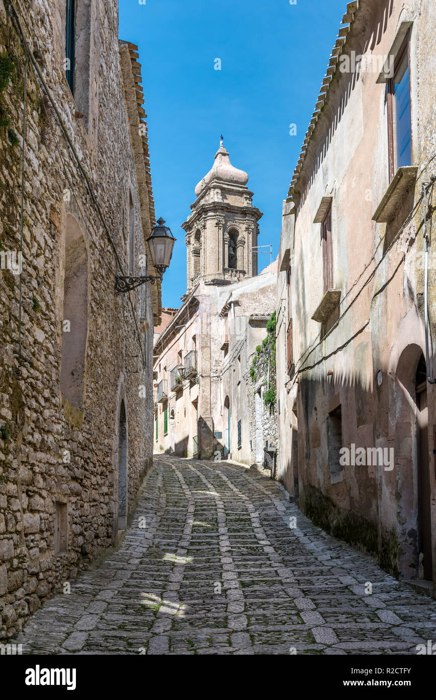 Les rues étroites d'Erice dans l'ouest de la Sicile, Italie Banque D'Images