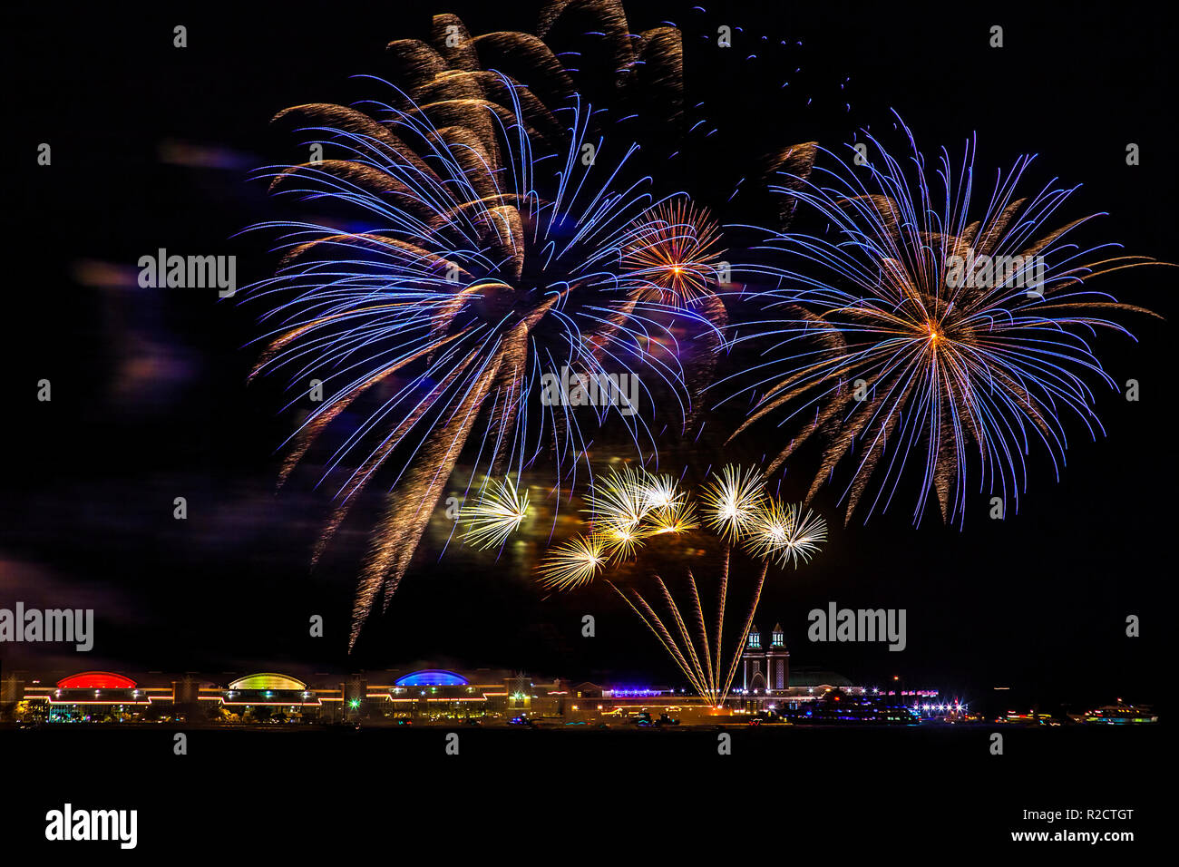 D'artifice au-dessus de Navy Pier à Chicago Banque D'Images