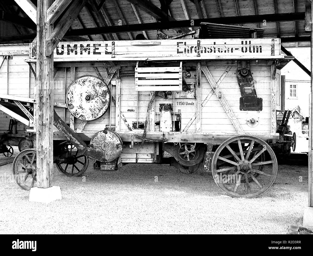 Ancienne batteuse bumblebee Banque D'Images