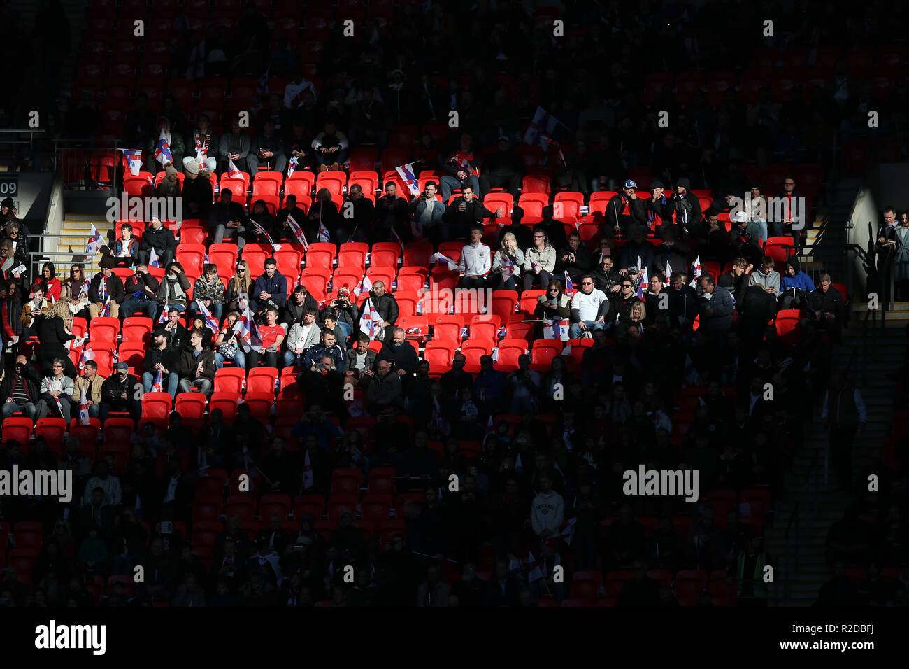 Londres, Royaume-Uni. 18 Nov, 2018. Des fans de l'Angleterre. Ligue des Nations Unies de l'UEFA A, groupe 4 match, l'Angleterre v la Croatie au stade de Wembley à Londres le dimanche 18 novembre 2018. Veuillez noter les images sont pour un usage éditorial uniquement. Photos par Andrew Verger/Alamy live news Banque D'Images