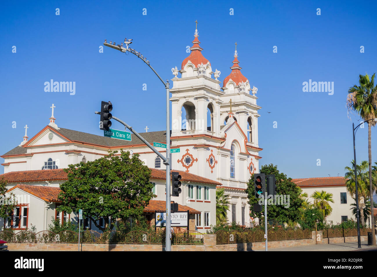 Cinq blessures Église nationale portugaise, la paroisse de San Jose, Californie ; fond de ciel bleu Banque D'Images