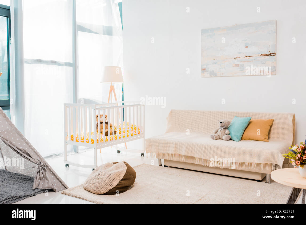 Design Interieur Moderne De Salle D Allaitement Avec Lit Bebe Photo Stock Alamy