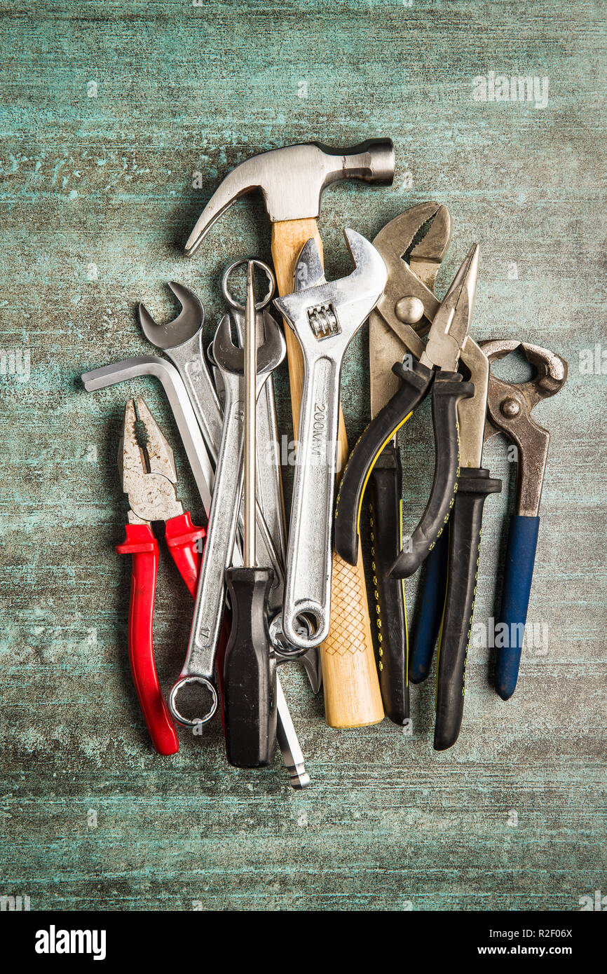 Ensemble d'outils. Outils à main pour artisans Photo Stock - Alamy