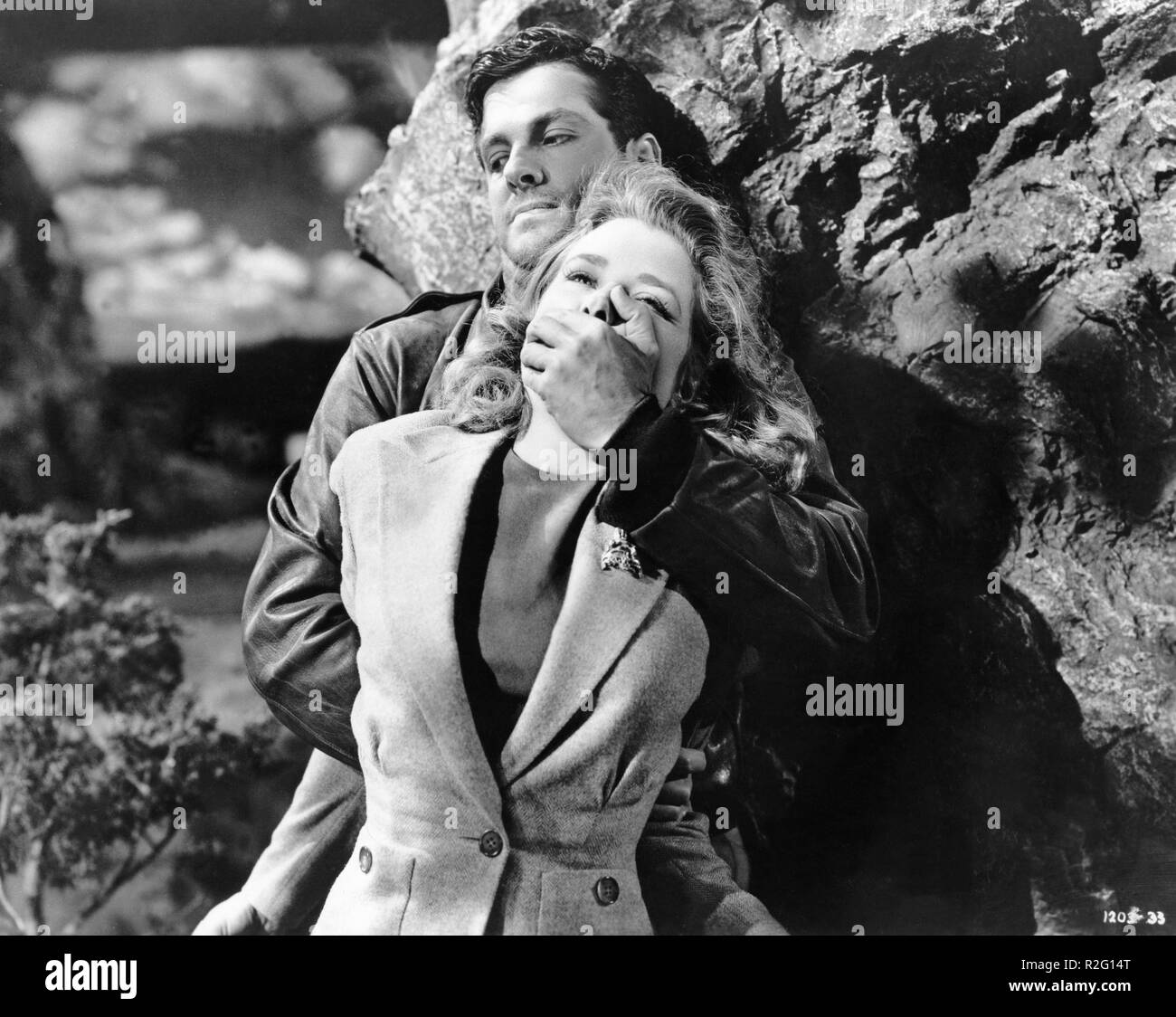 Saboteur Année : 1942 USA Réalisation : Alfred Hitchcock Priscilla Lane, Robert Cummings Banque D'Images