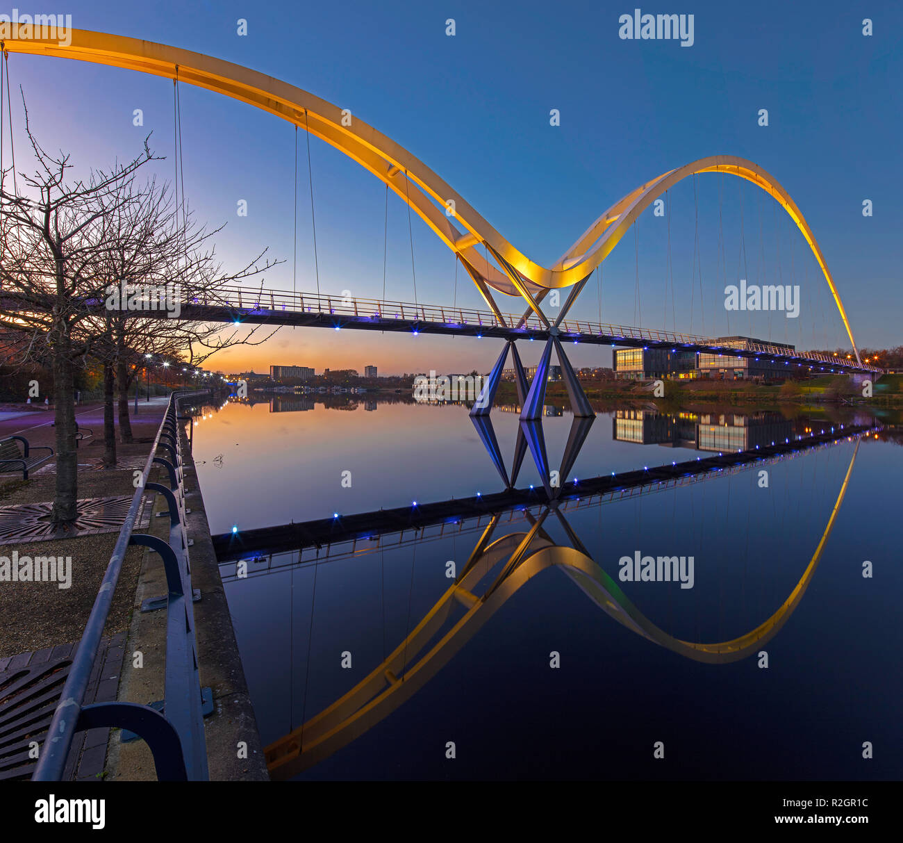 L'Infini bridge at Dusk, Stockton-on-Tees, Tees Valley, UK Banque D'Images