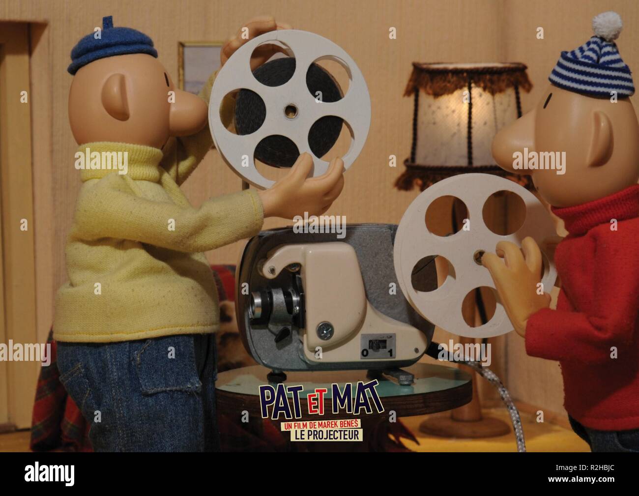 Pat & Mat - le projecteur Promítacka La Tchécoslovaquie Année : 2011 Réalisateur : Marek Animation Benes Banque D'Images