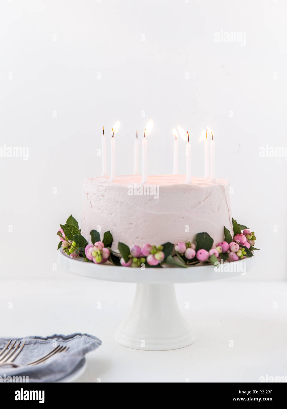 Gâteau au chocolat avec de l'eau de rose givré Banque D'Images