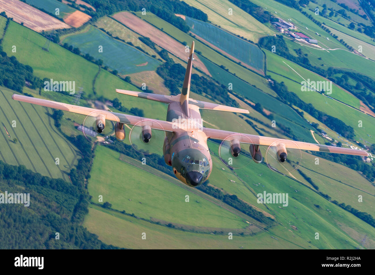 Royal Jordanian Air Force Lockheed C-130 Hercules en vol. Photographié au Royal International Air Tattoo (RIAT) Banque D'Images