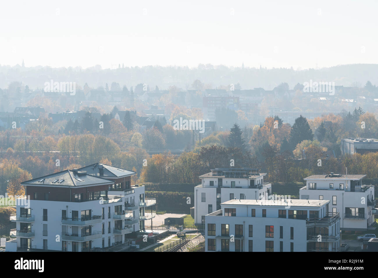 Offres et demandes de logement très populaire au lac artificiel Phoenix Voir à Dortmund, Hörde/ Hoerde ouvert, 2010 Banque D'Images