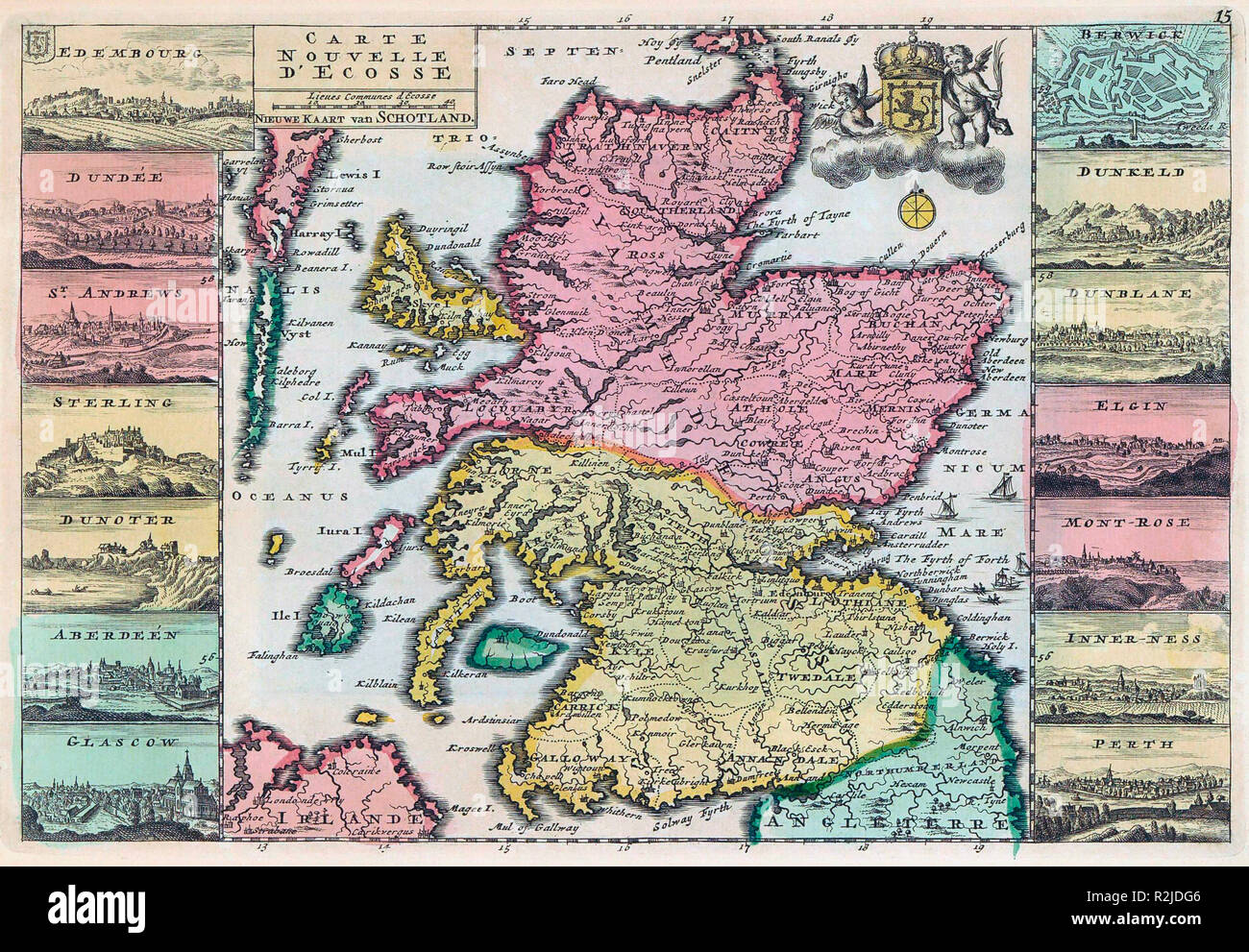Carte de l'Ecosse datant du début du 18e siècle orné de 14 petits dessins ou plans de villes importantes. Gravure anonyme. Banque D'Images