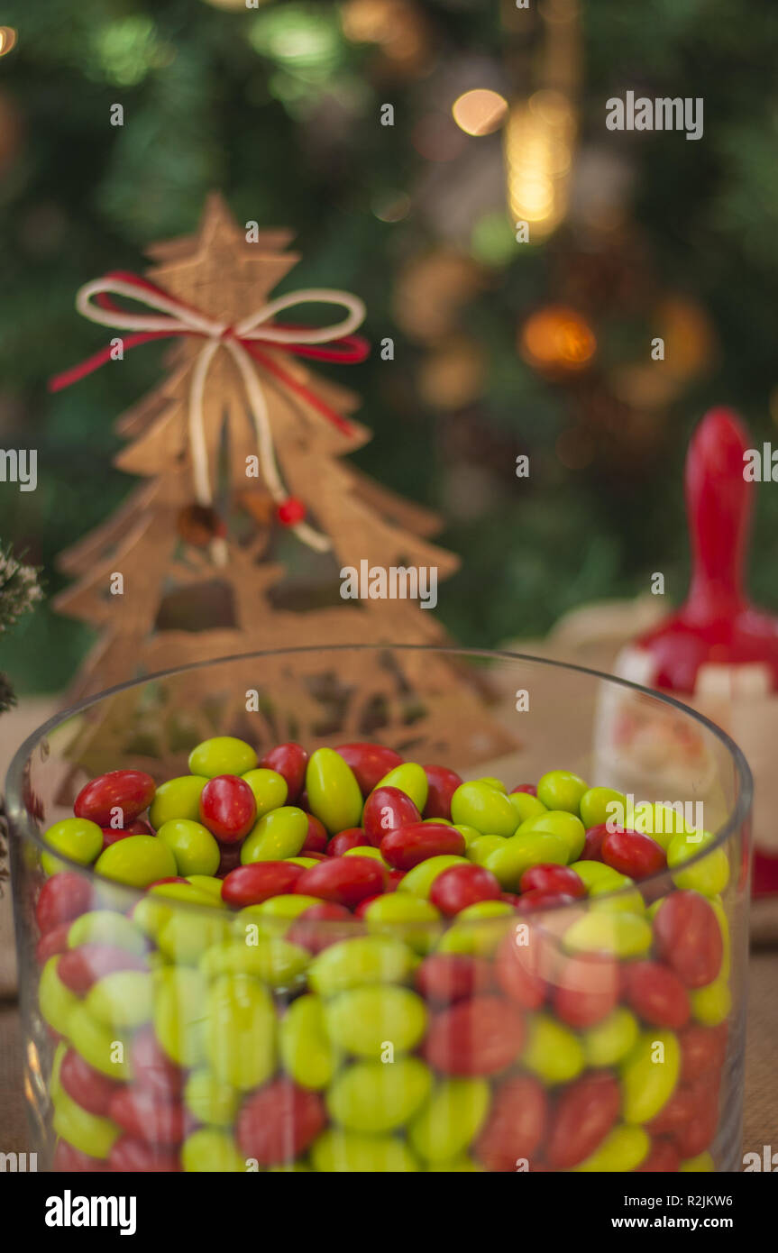 Pâques bonbons colorés amande avec Noël. Banque D'Images