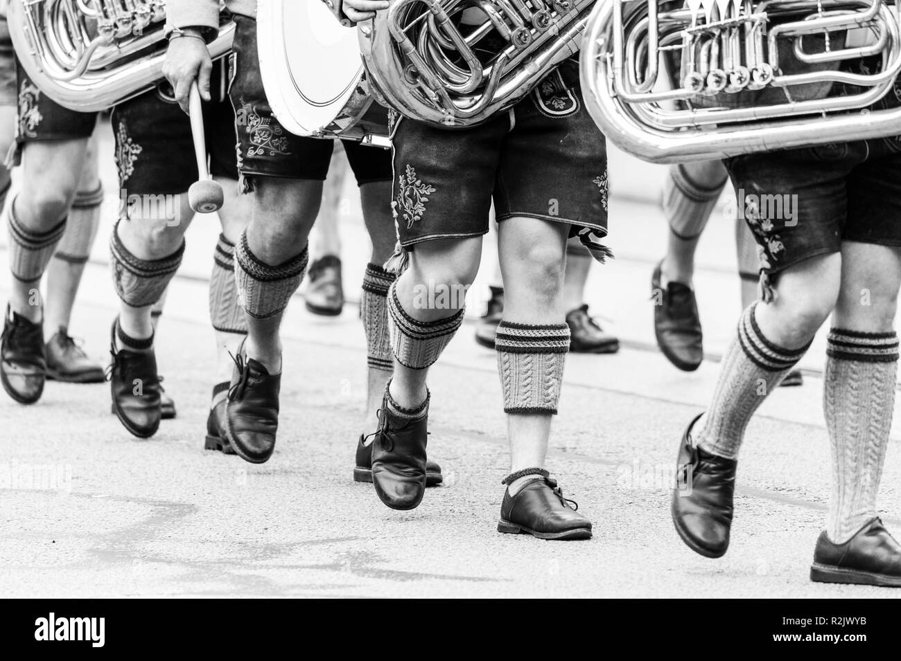 Music band à la traditionnelle parade de costumes pour l'Oktoberfest de Munich Banque D'Images