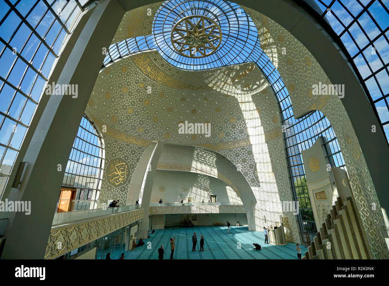 Allemagne, Hambourg, Cologne, nouvelle mosquée centrale DITIB à Cologne-Ehrenfeld, à l'intérieur, toit dome Banque D'Images