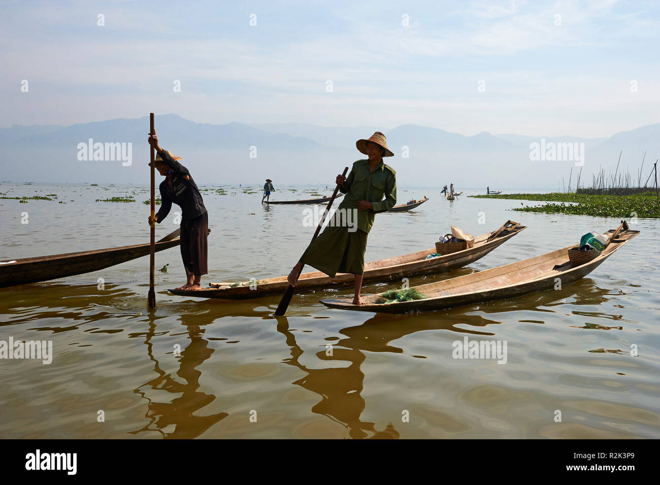Fisher sur le lac Inle, Myanmar, l'Asie, Banque D'Images