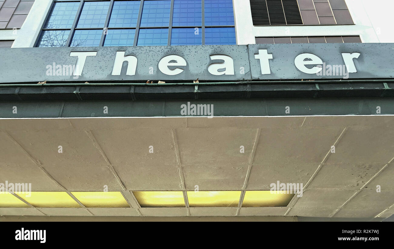 Façade dans le style Bauhaus de l'Altona Theatre Banque D'Images