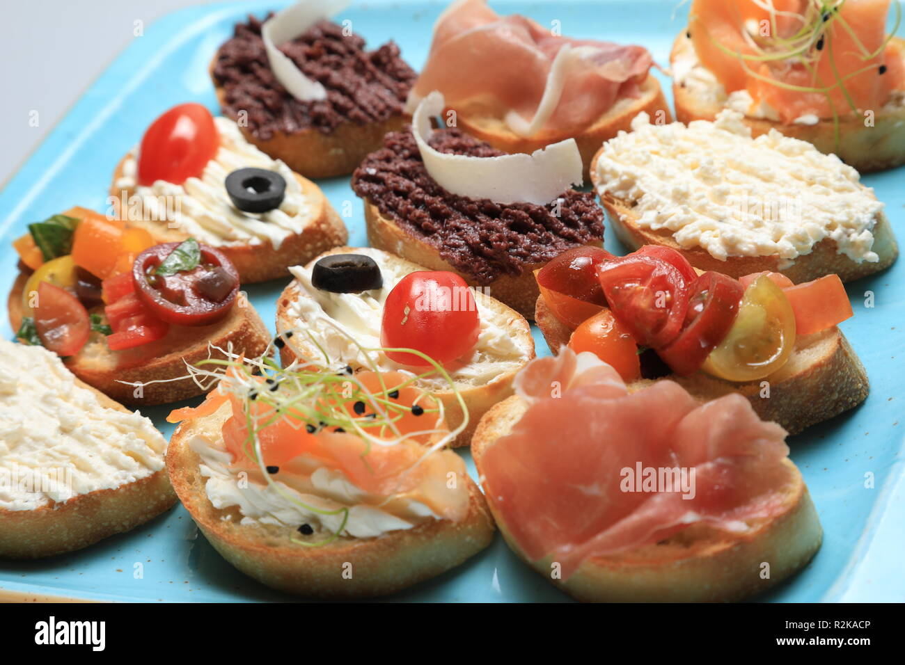 Un ensemble de plusieurs petits sandwiches Banque D'Images
