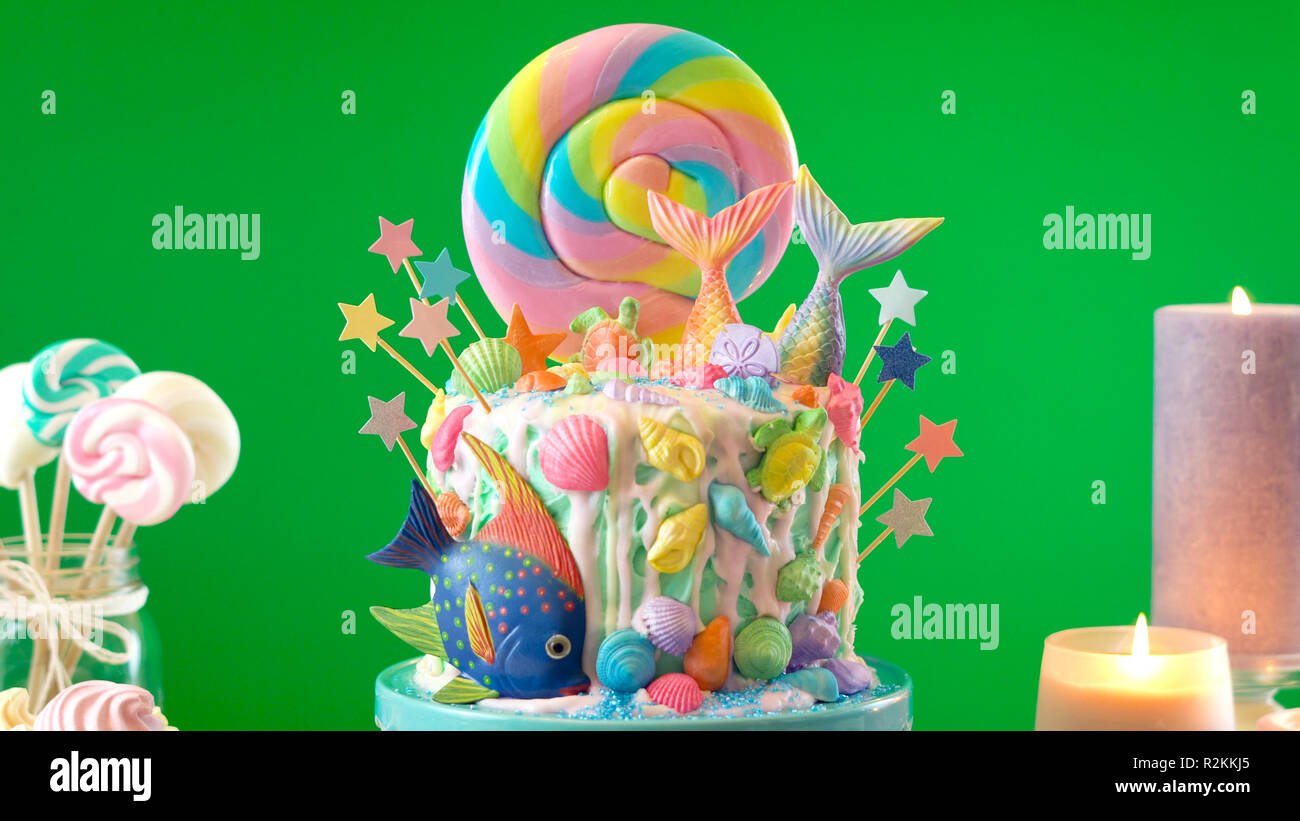 Theme Mermaid Candyland Gateau Avec Paillettes Colorees Tails Coquillages Et Animaux Marins Toppers Pour Enfants Des Ados De La Nouveaute Et D Anniversaire Partie Celebrat Photo Stock Alamy Theme Mermaid Candyland Gateau Avec Paillettes Colorees Tails Coquillages Et Animaux Marins Toppers Pour Enfants Des Ados De La Nouveaute Et D Anniversaire Partie Celebrat Photo Stock Alamy