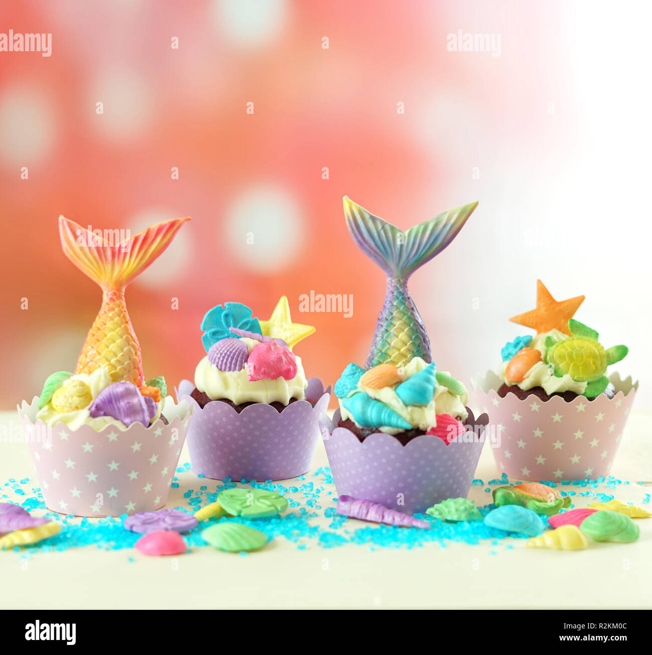 Theme Mermaid Cupcakes Avec Paillettes Colorees Tails Coquillages Et Animaux Marins Toppers Pour Enfants Des Ados De La Nouveaute Et De Celebrations D Anniversaire Du Parti Photo Stock Alamy Theme Mermaid Cupcakes Avec Paillettes Colorees Tails Coquillages Et Animaux Marins Toppers Pour Enfants Des Ados De La Nouveaute Et De Celebrations D Anniversaire Du Parti Photo Stock Alamy