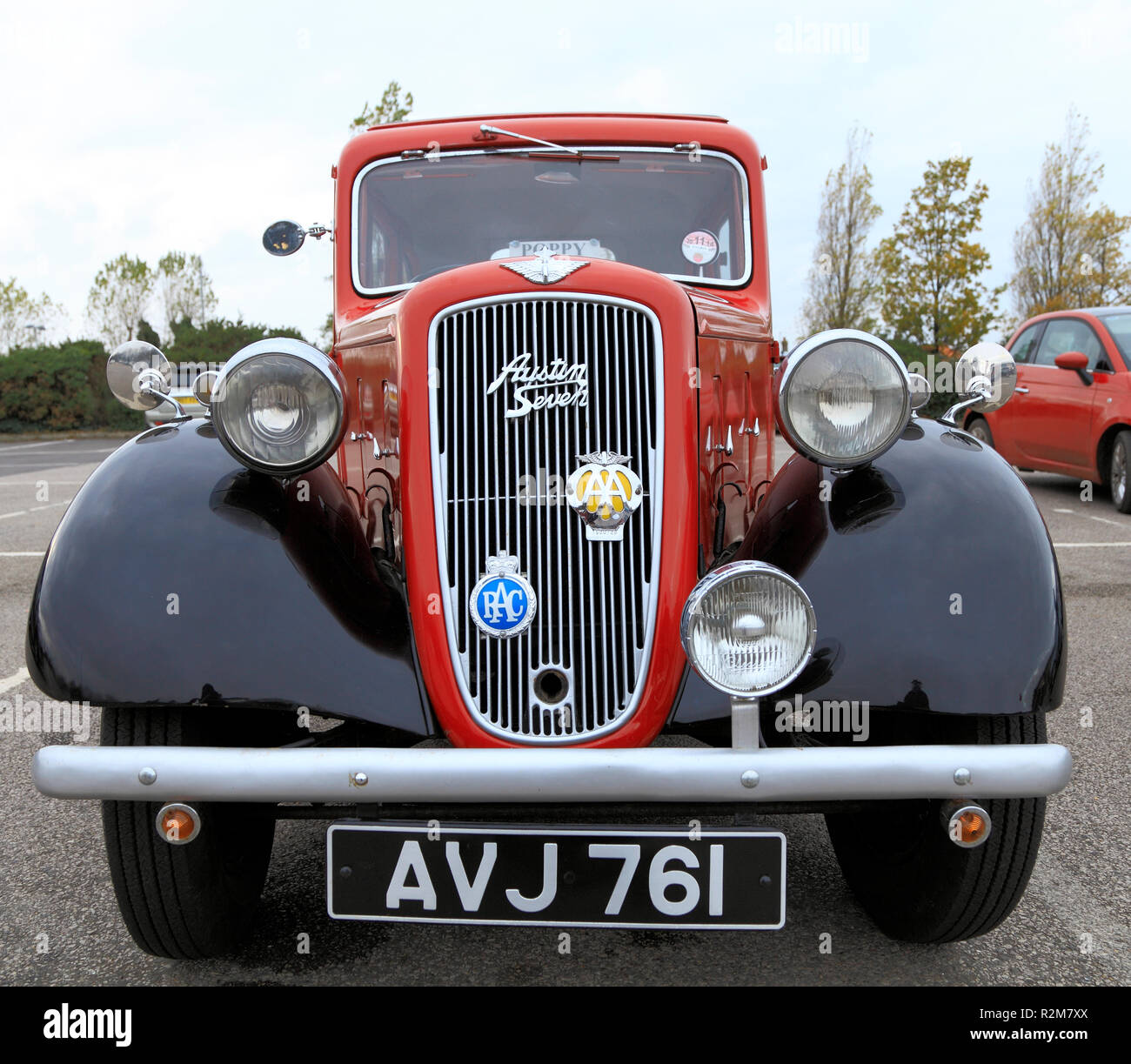 Austin Seven, 7, vintage, modèle 1938, antique, classique, automobile, voiture, véhicule, radiateur, grill, AA, RAC, badge, badges, voitures Banque D'Images