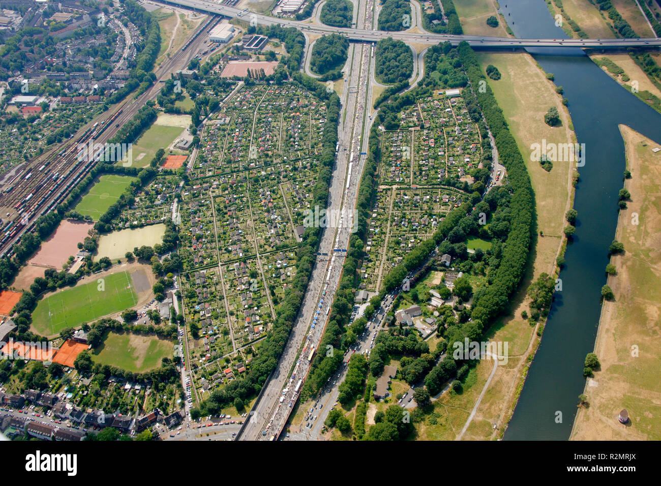 RUHR.2010 - Still Life sur l'A40, Duisburg, Ruhr, Rhénanie du Nord-Westphalie, Allemagne, Europe, Banque D'Images