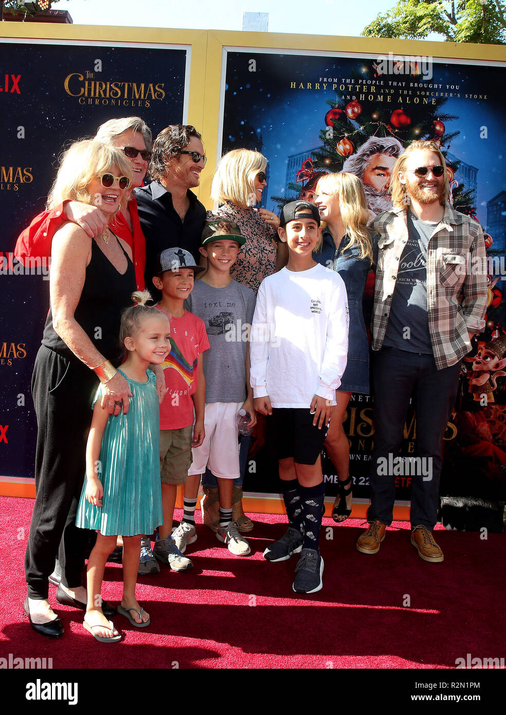 Los Angeles, CA, USA. 18 Nov, 2018. 18 novembre 2018 - Los Angeles, Californie - Goldie Hawn, Kurt Russell, Oliver Hudson, Erinn Bartlett, Wyatt Russell, Sanne Hamers, Hawn Bodhi, Wilder Hudson Hudson Hudson Brooks, Rio. ''Chroniques de Noël'' Première mondiale tenue à Netflix Bruin Westwood. Crédit photo : F. Sadou/AdMedia Crédit : F. Sadou/AdMedia/ZUMA/Alamy Fil Live News Banque D'Images