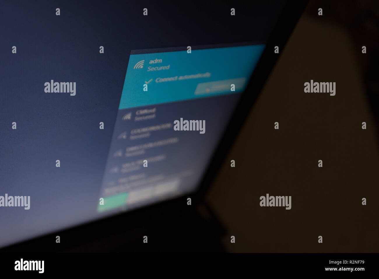 Réseau sans fil Dropdown menu sur l'écran d'un ordinateur Banque D'Images