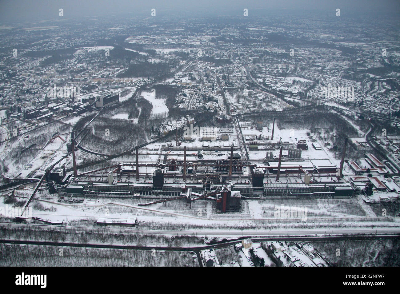 Vue aérienne, ouverture de la Ruhr2010, Essen, Capitale européenne de la Culture, vue aérienne, Zeche Zollverein, site du patrimoine mondial de l'UNESCO, l'ancien, la mine Zollern X, la neige, l'exploitation minière, la Route du patrimoine industriel, Festival culturel de la Ruhr 2010, Essen, Ruhr, Début, ouverture, Ruhr2010, mine de charbon de Zollverein, Essen Nordrhein-westfalen, Allemagne, Europe, Banque D'Images