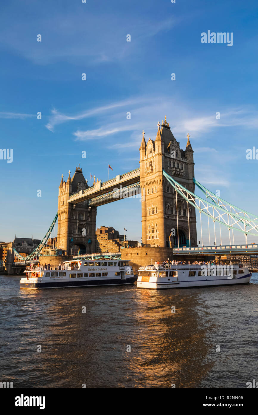 L'Angleterre, Londres, Tower Bridge Banque D'Images