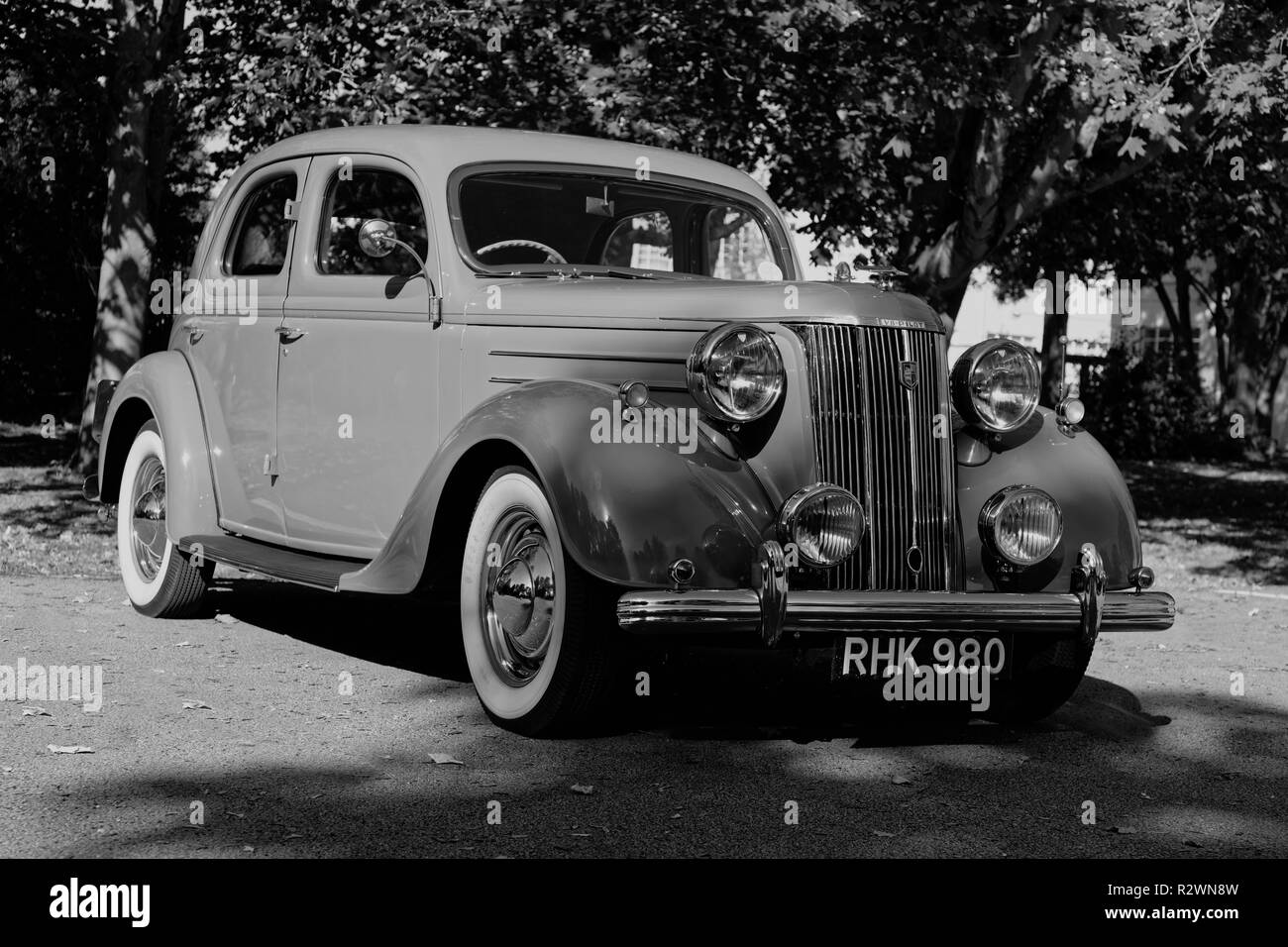 Ford V8 britannique construit après-guerre pilote classic 4 portes berline phare Banque D'Images