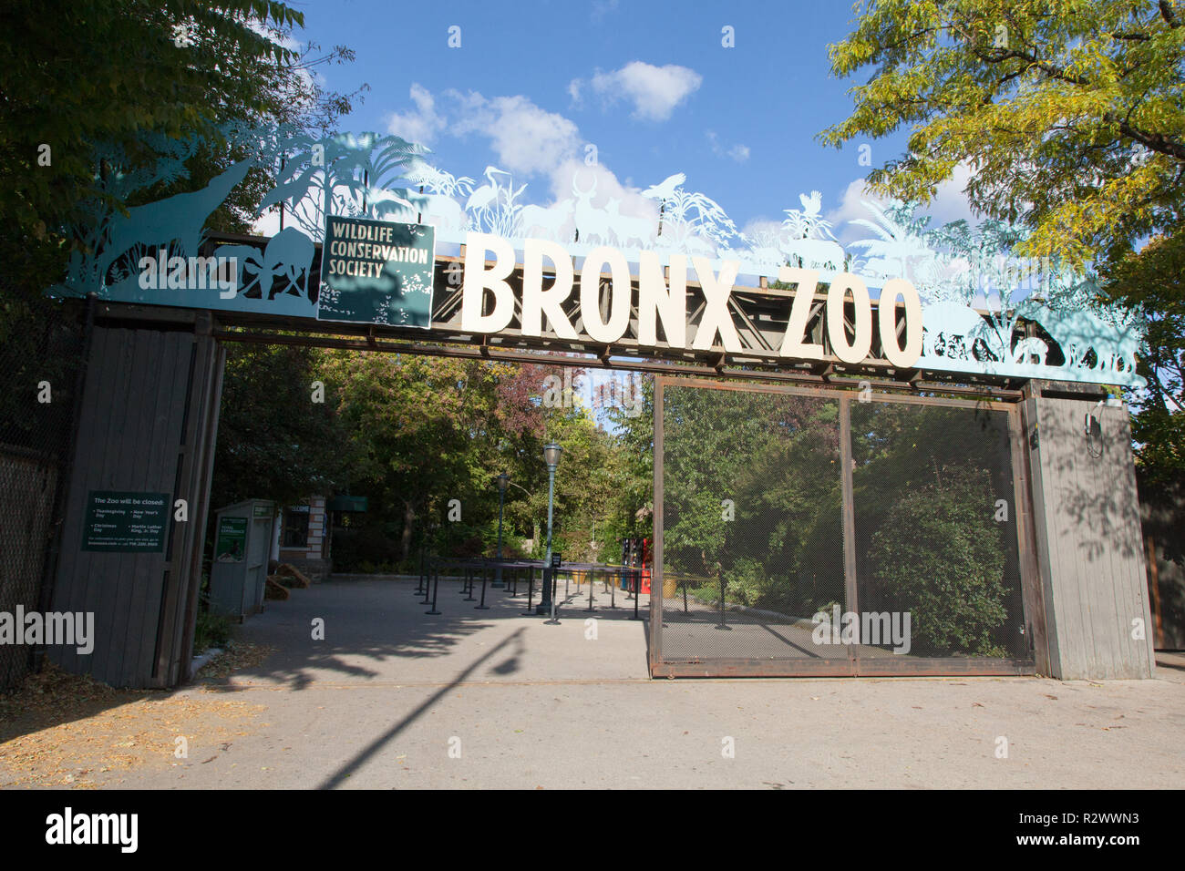 Entrée du zoo du Bronx, New York, États-Unis d'Amérique. Banque D'Images