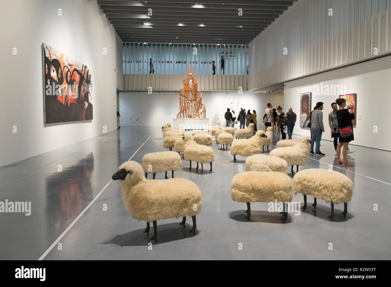 Centre Pompidou Málaga. Troupeau de moutons de François-Xavier Lalanne Banque D'Images