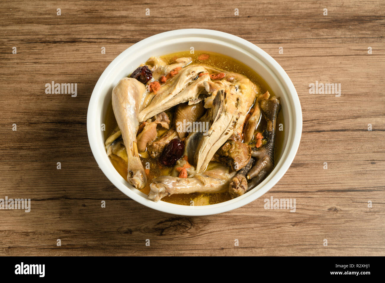 La nourriture faite maison, soupe de poulet Banque D'Images