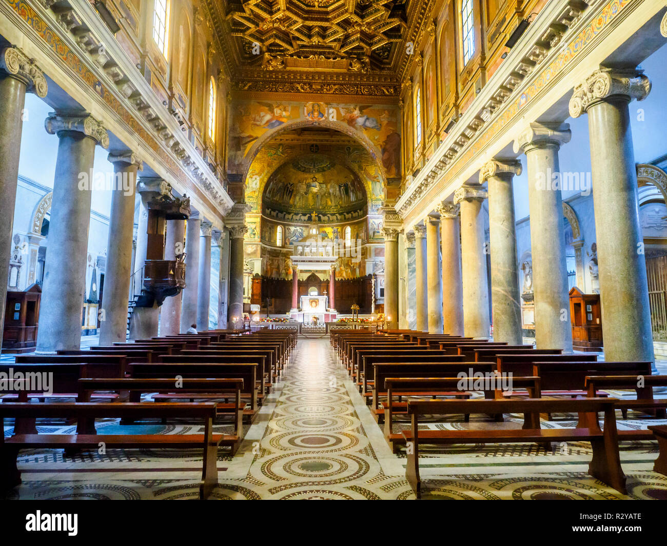 Santa Maria in Trastevere, avec l'œuvre de Domenichino - Rome, Italie Banque D'Images